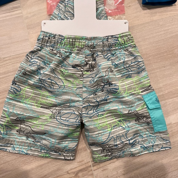 🎉HP🎉 UV-SKINZ Boy’s 3-Piece Swim Set 50+ Sun Protection Dino Sun Wear 2T NWT - Picture 2 of 8